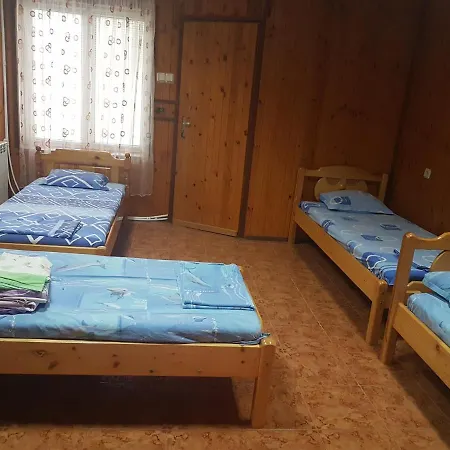 Jaktstuga Хижа Мимоза